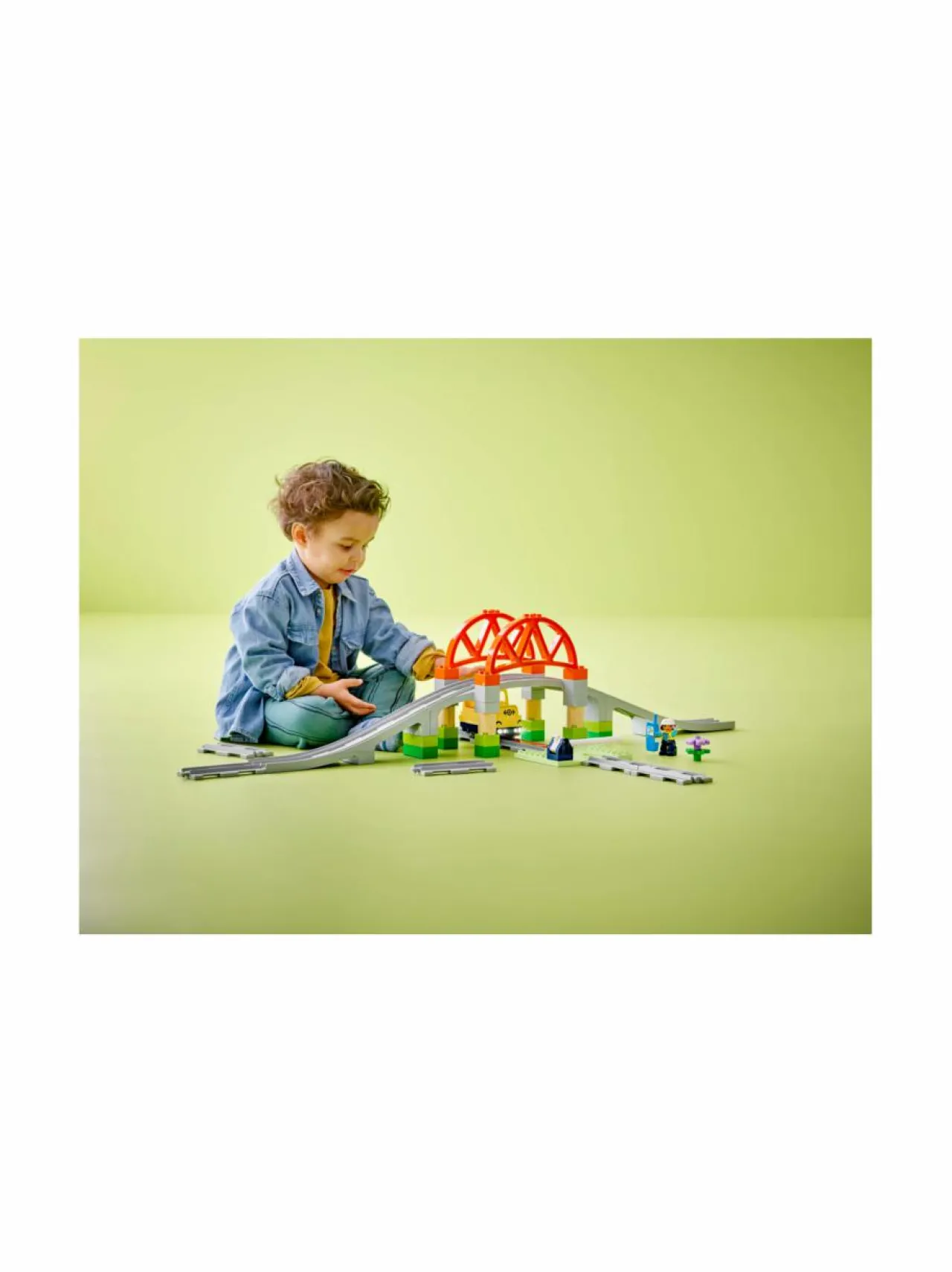 Rakennussarjat<LEGO DUPLO Town Silta ja raiteet ‑laajennussarja 10426
