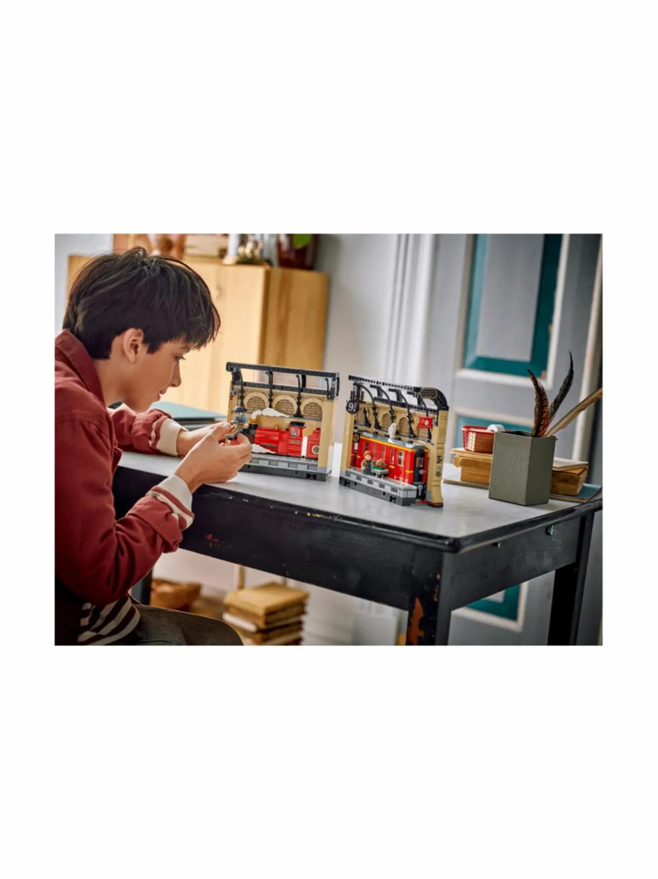 LEGO HARRY POTTER TM Kirjaminimaailma: Tylypahkan pikajuna 76450^ Rakennussarjat