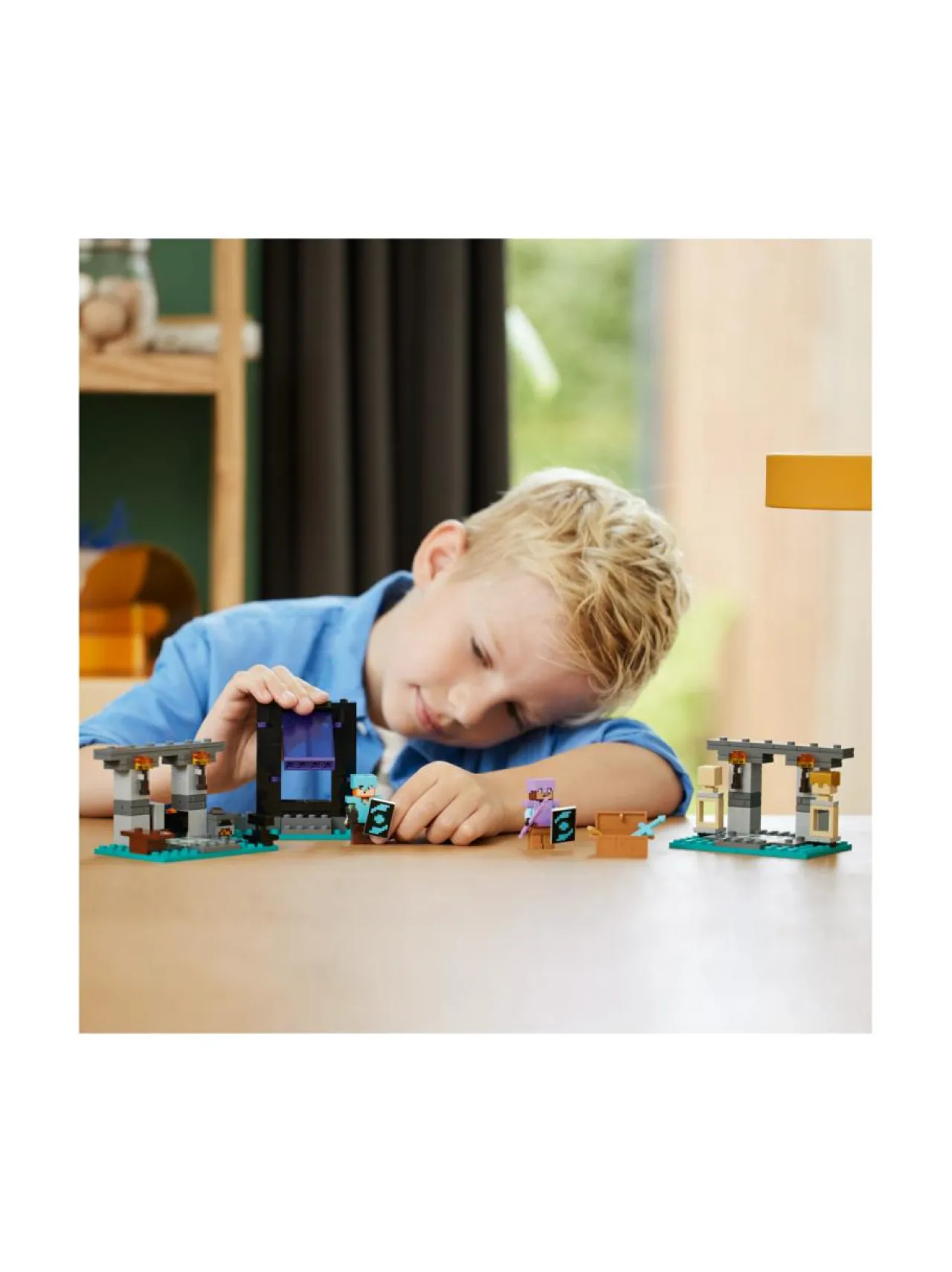 LEGO MINECRAFT Asevarasto 21252^ Rakennussarjat