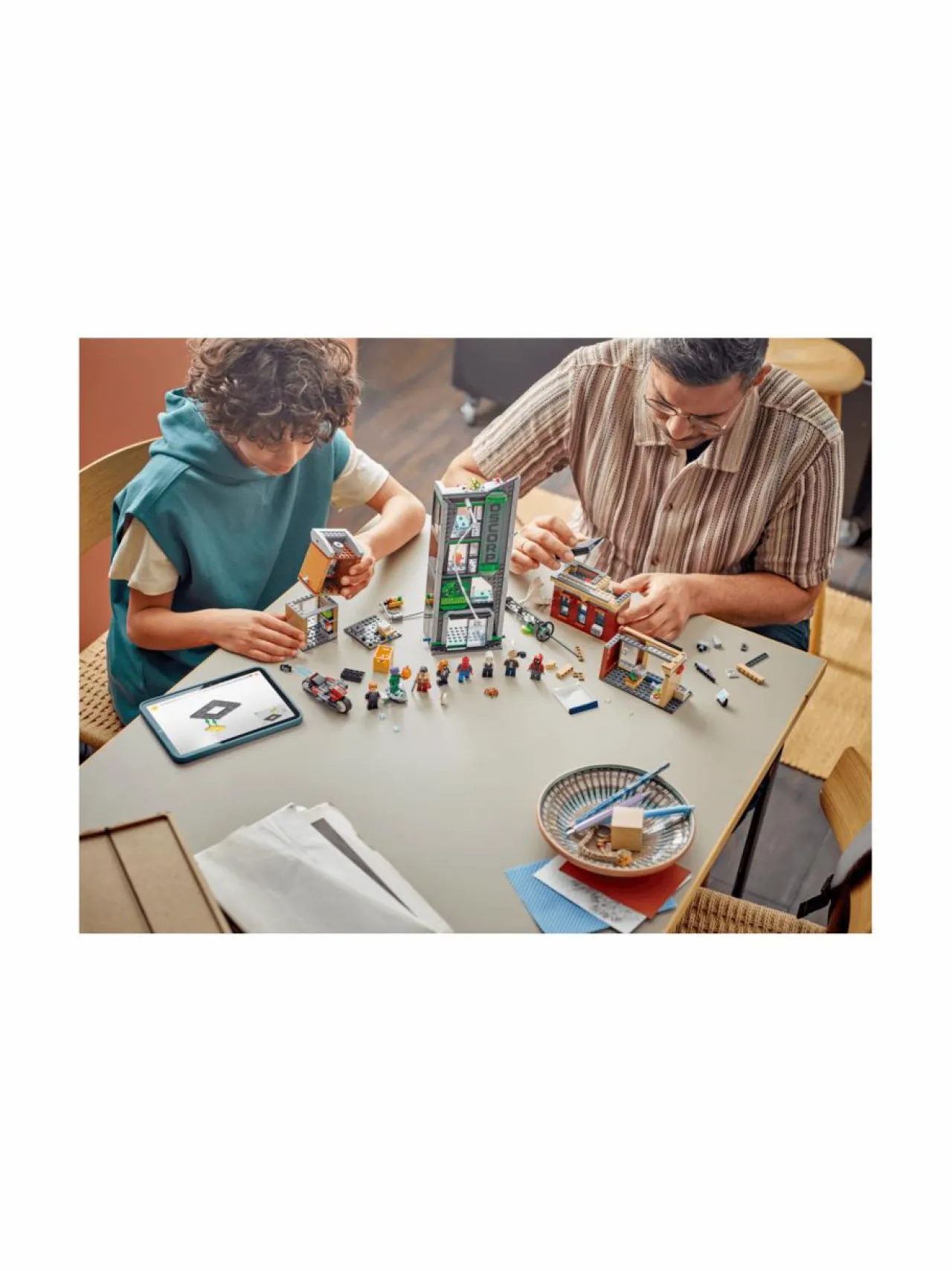 Rakennussarjat<LEGO SUPER HEROES Spider-Man vastaan Oscorp 76324