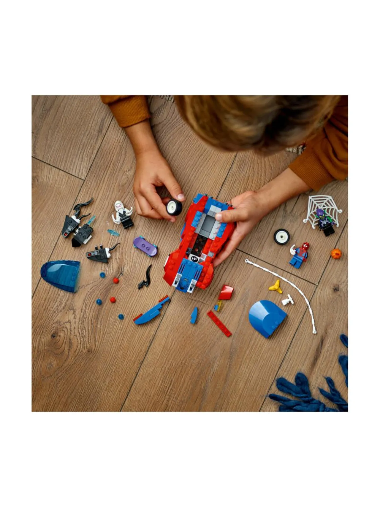 LEGO SUPER HEROES Spider-Manin kilpa-auto ja Venomin Vihreä Menninkäinen 76279^ Rakennussarjat