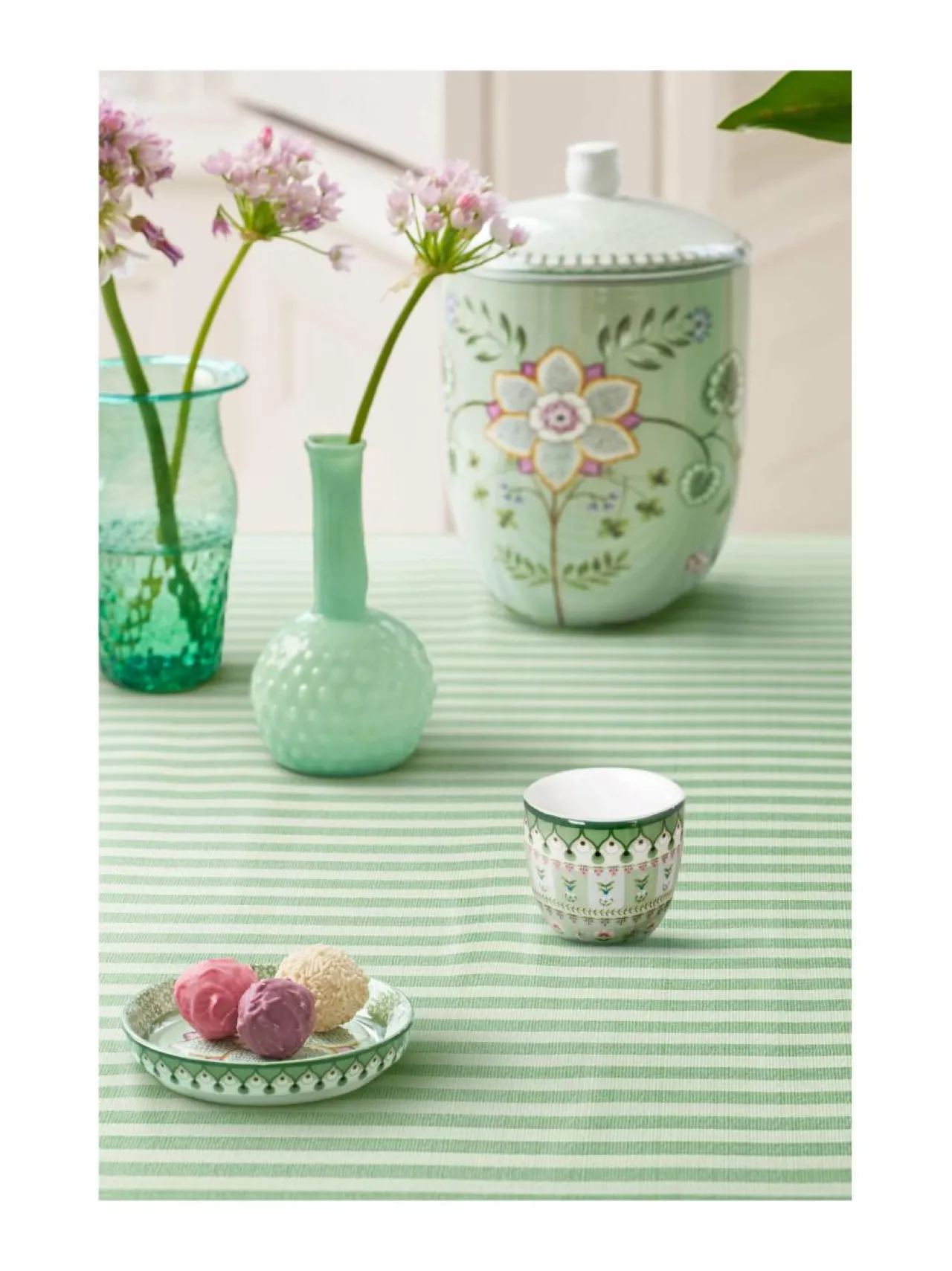 PIP Studio Lily & Lotus Moon Delight -munakuppi 4,7 cm^ Tarjoiluastiat