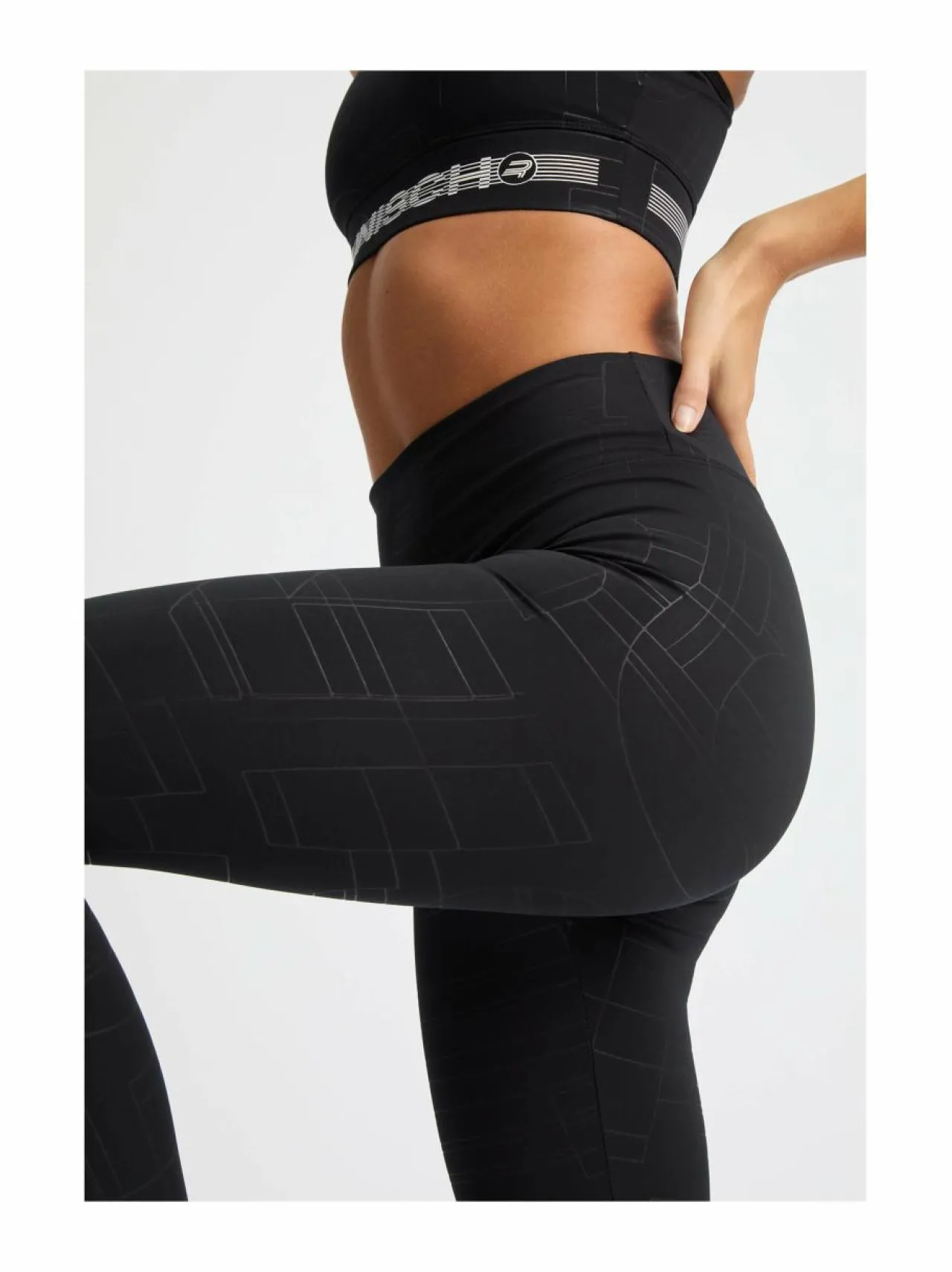Urheiluhousut & Treenitrikoot<Röhnisch Logo Effect High Waist -treenitrikoot T487 BLACK LOGO EMBOSS