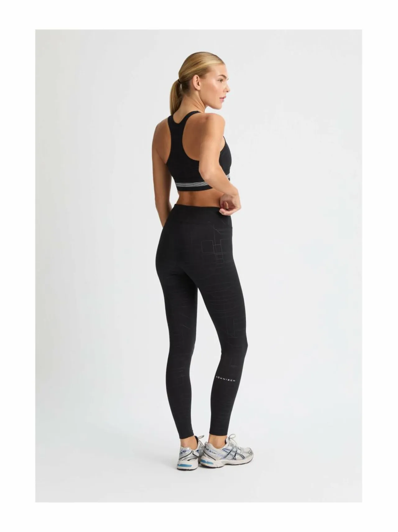 Urheiluhousut & Treenitrikoot<Röhnisch Logo Effect High Waist -treenitrikoot T487 BLACK LOGO EMBOSS