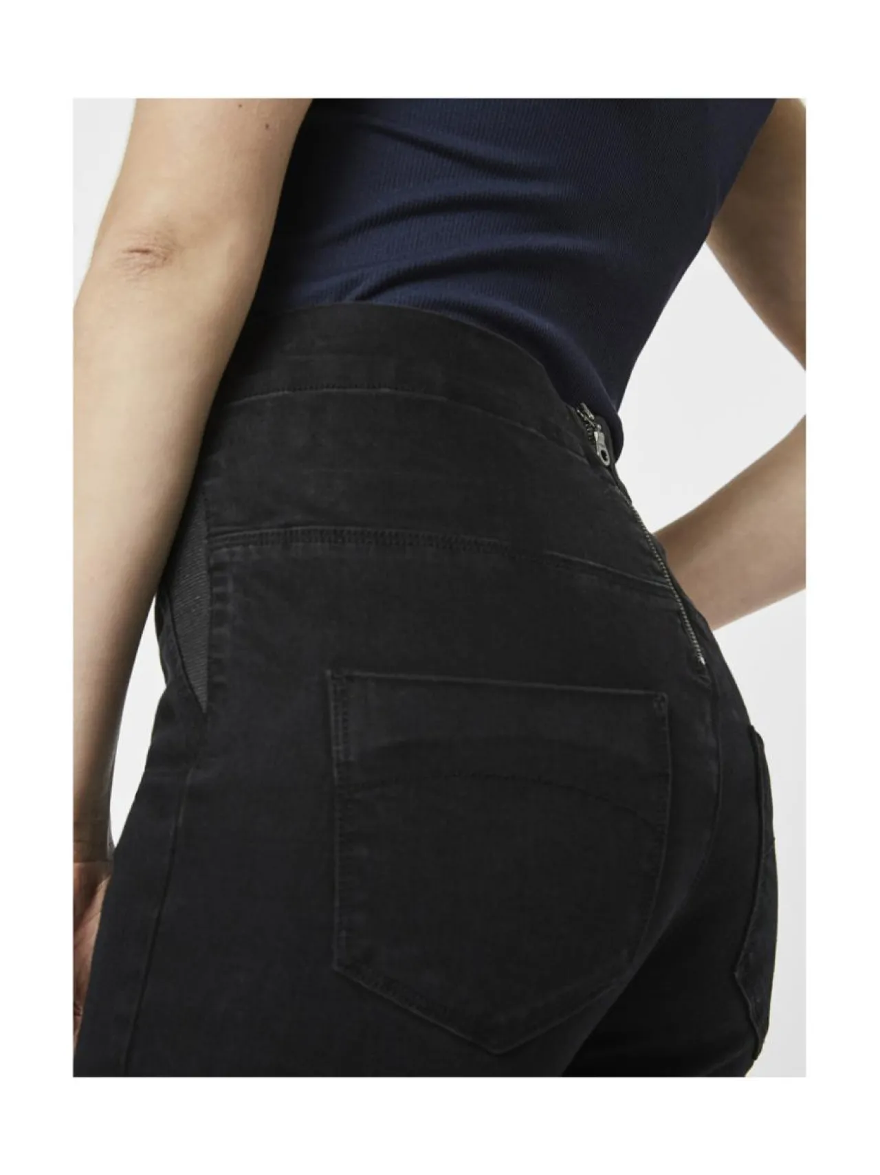 Mamalicious MlLola Slim Black Jeans housut^ Äitiysvaatteet