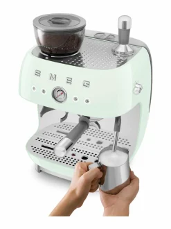Kahvin- & Vedenkeittimet<Smeg Manuaalinen espressokone PASTEL GREEN