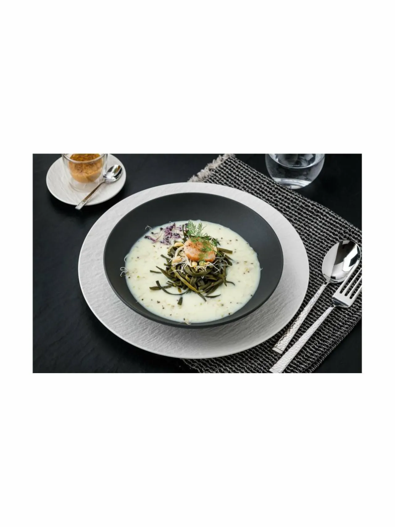 Tarjoiluastiat<Villeroy & Boch Manufacture Rock -tarjoilukulho BLACK