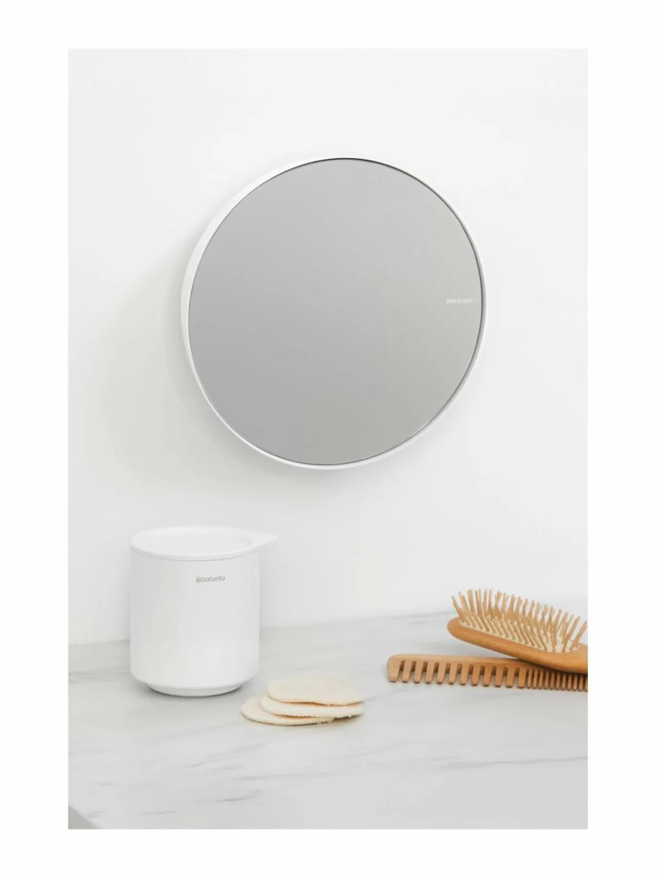 Kylpyhuonetarvikkeet<Brabantia MindSet-kylpyhuonepeili MINERAL FRESH WHITE