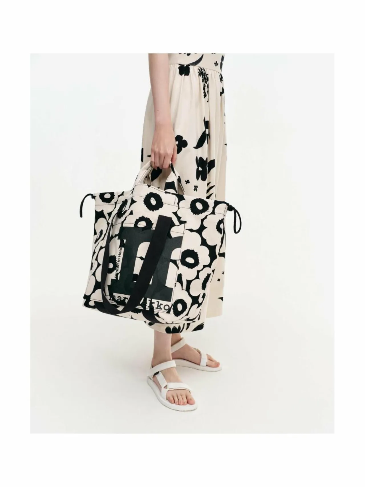 Shopperit<Marimekko Mono City Tote Unikko -laukku 908 COTTON, BLACK