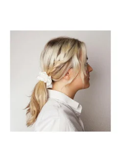 Upcycle with Jing Mulberry Silk Scrunchie -hiusdonitsi - valkoinen^ Hiustarvikkeet