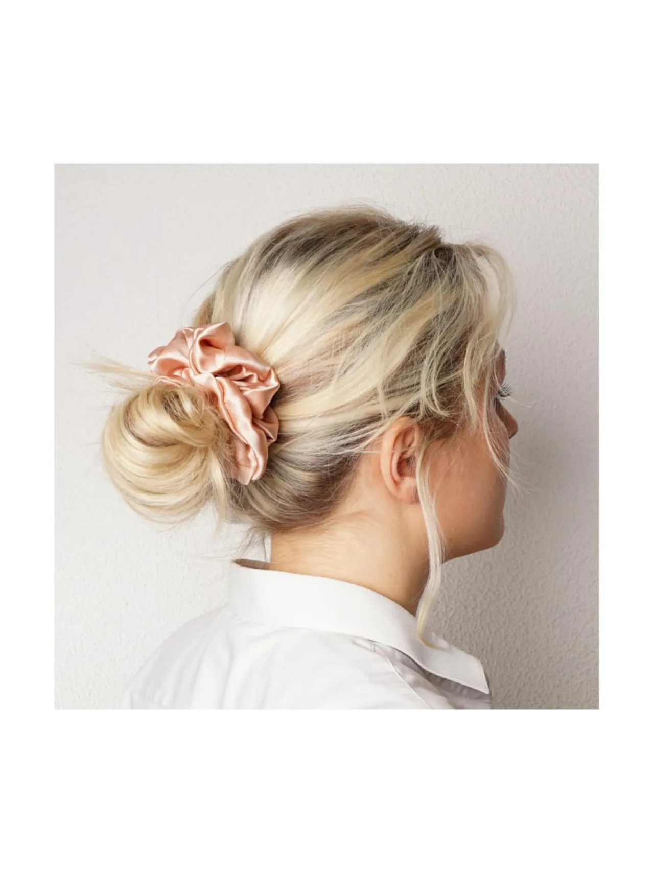 Hiustarvikkeet<Upcycle with Jing Mulberry Silk Scrunchie -hiusdonitsi - vaaleanpunainen PINK