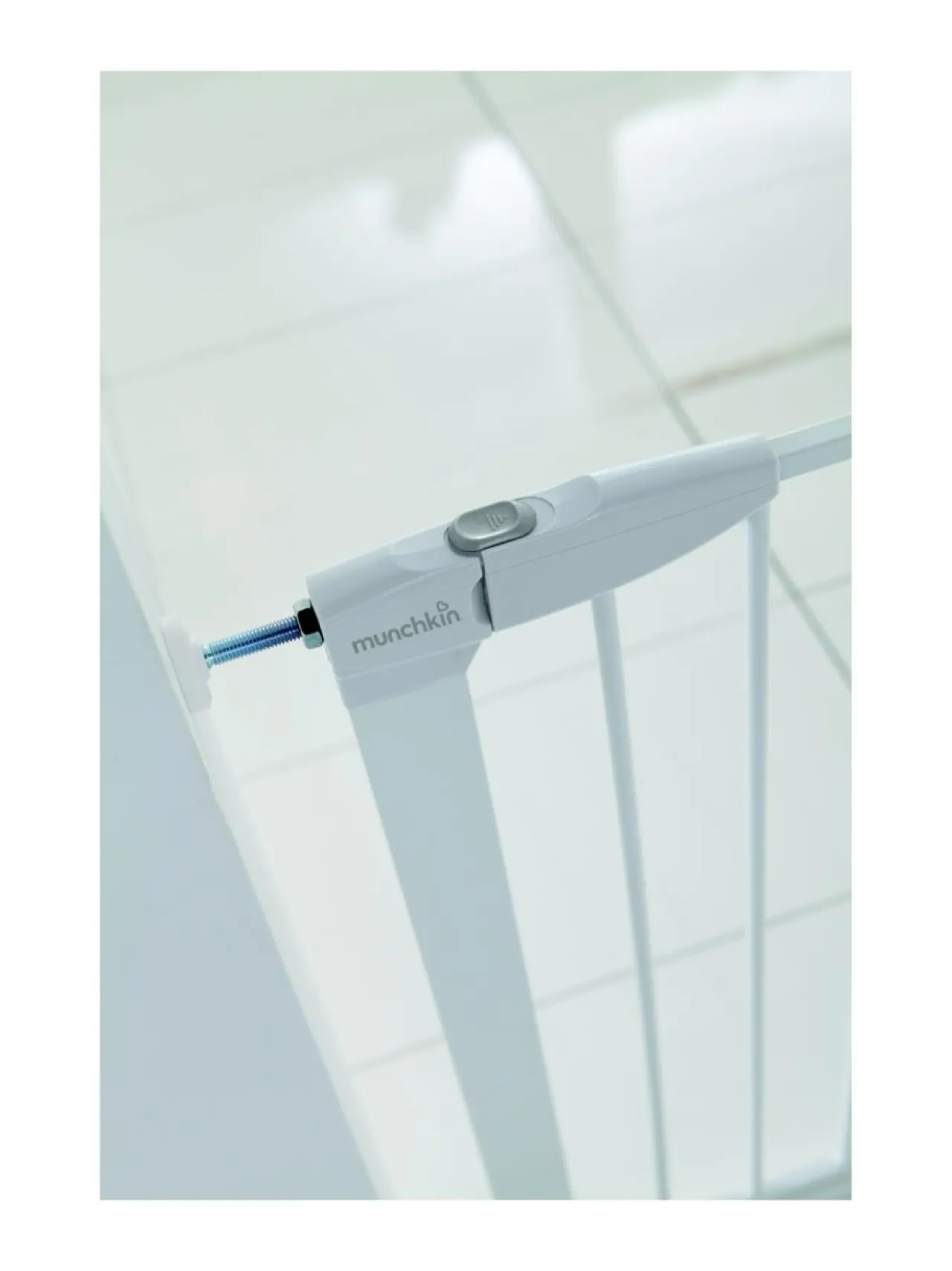 Munchkin turvaportti Auto close^ Lapsen Hoito