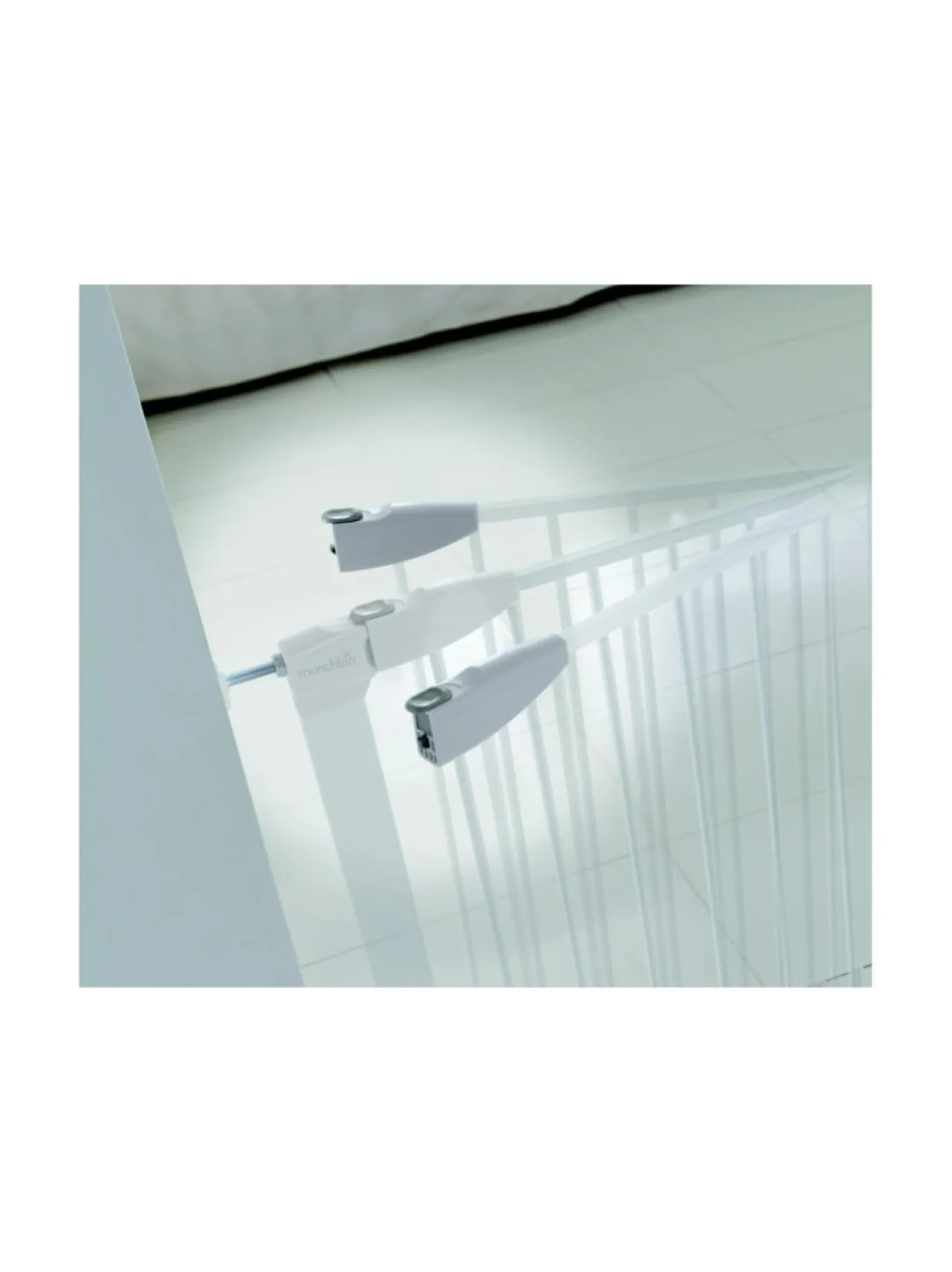 Munchkin turvaportti Auto close^ Lapsen Hoito