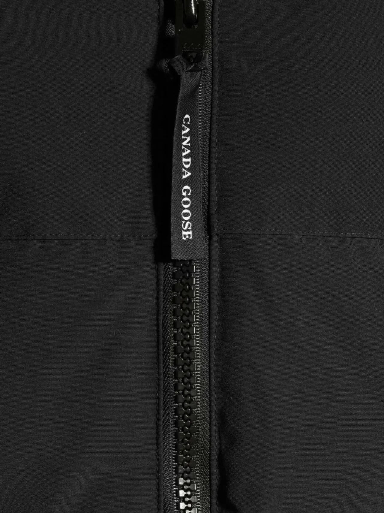 Urheilutakit<Canada Goose Mystique Parka -untuvatakki 61 BLACK NOIR