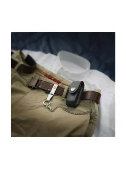 Retkeilytarvikkeet<Victorinox Swiss Army Knives Nahkakotelo 91mm, 5-8 krs. MUSTA