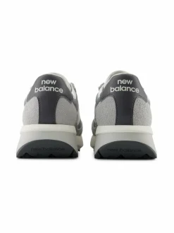 Urheilujalkineet|Tennarit & Sneakerit<New Balance 370-nahkasneakerit AH CONCRETE