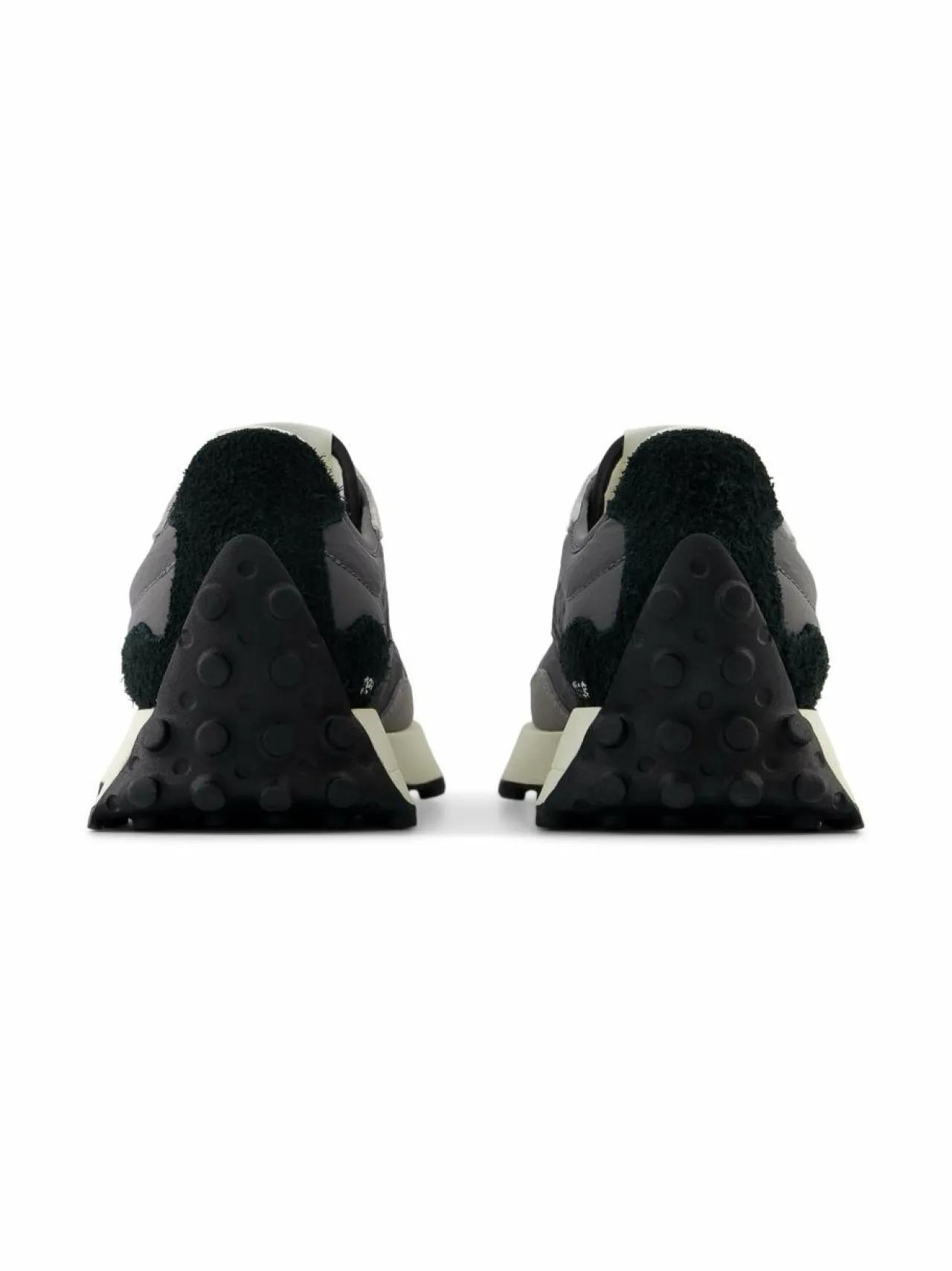Urheilujalkineet|Tennarit & Sneakerit<New Balance 327-nahkasneakerit PL MAGNET