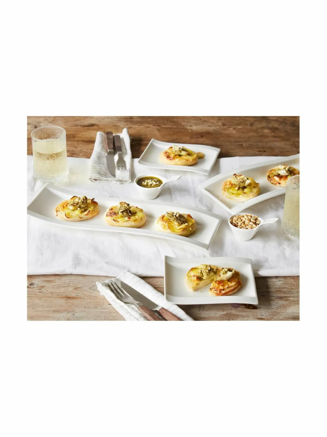 Tarjoiluastiat<Villeroy & Boch New Wave Antipasti -lautanen 42 x 15 cm VALKOINEN