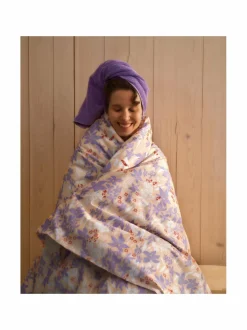 Kylpyhuonetekstiilit<Moomin Arabia Niiskuneiti-kylpypyyhe 70 x 140 cm MULTICOLOR