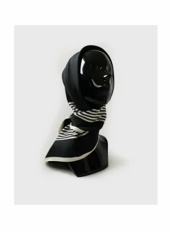 Huivit & Kaulaliinat<lescarf No. 2 -silkkihuivi BLACK & CREAM