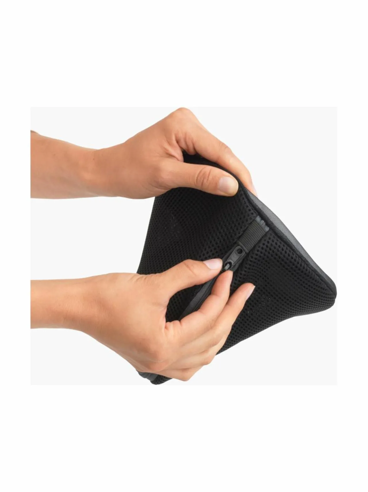 Pyykkihuolto<Brabantia Pesupussi rintaliiveille BLACK