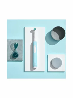 Hampaidenhoito<Oral-B PRO1- sähköhammasharja + matkakotelo TURQUOISE