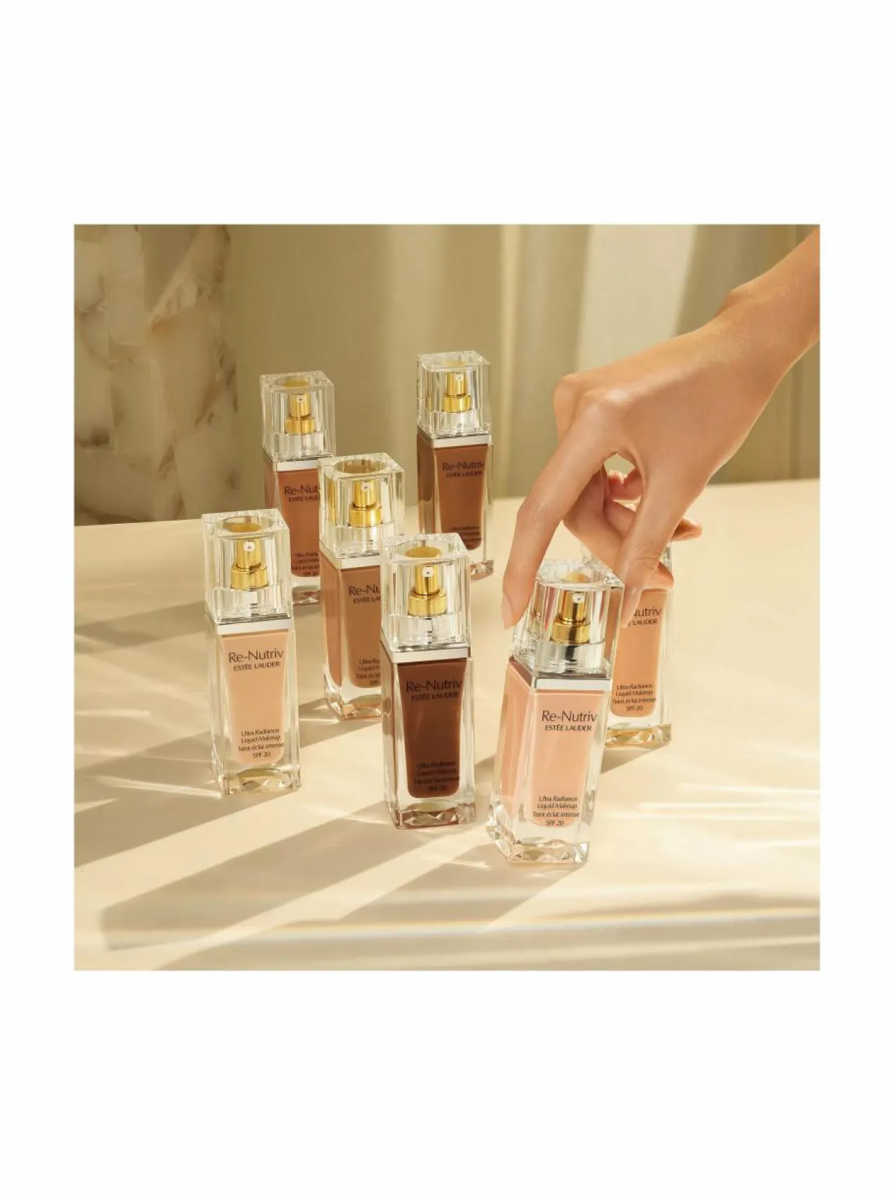 Estée Lauder Re-Nutriv Ultra Radiance Liquid Make-Up SPF 20 -meikkivoide 30 ml^ Kasvot