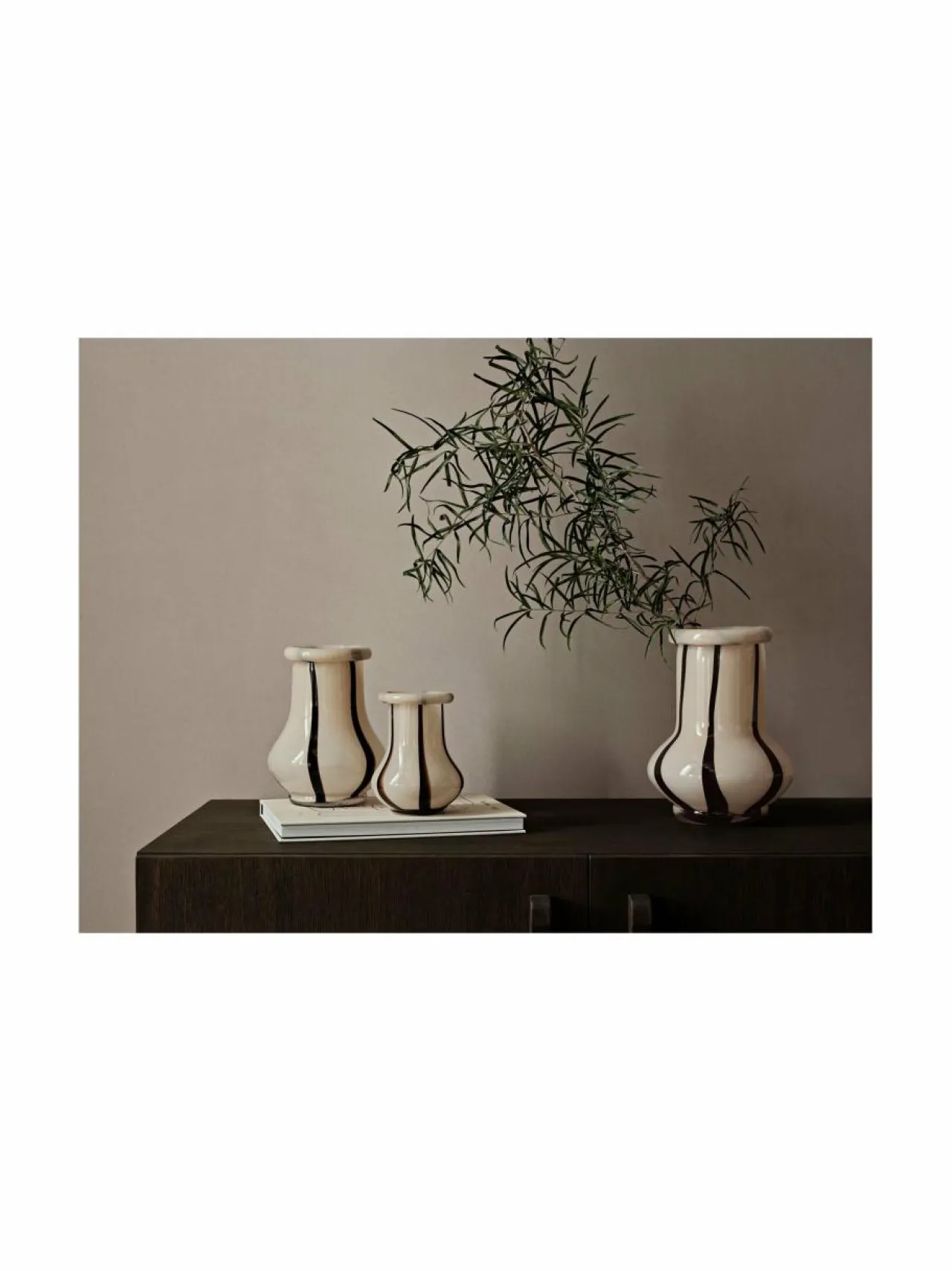 Ferm Living Riban-lasimaljakko^ Koriste-Esineet