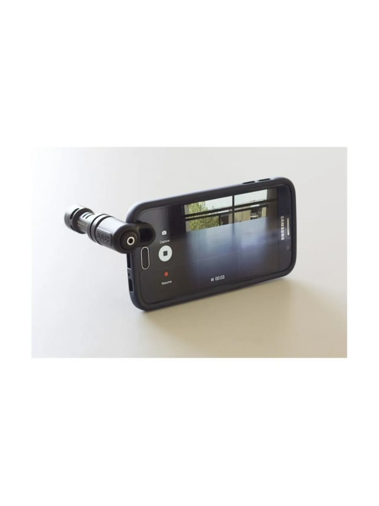 Rode VideoMic Me - mikrofoni mobiililaitteelle^ Kamerat