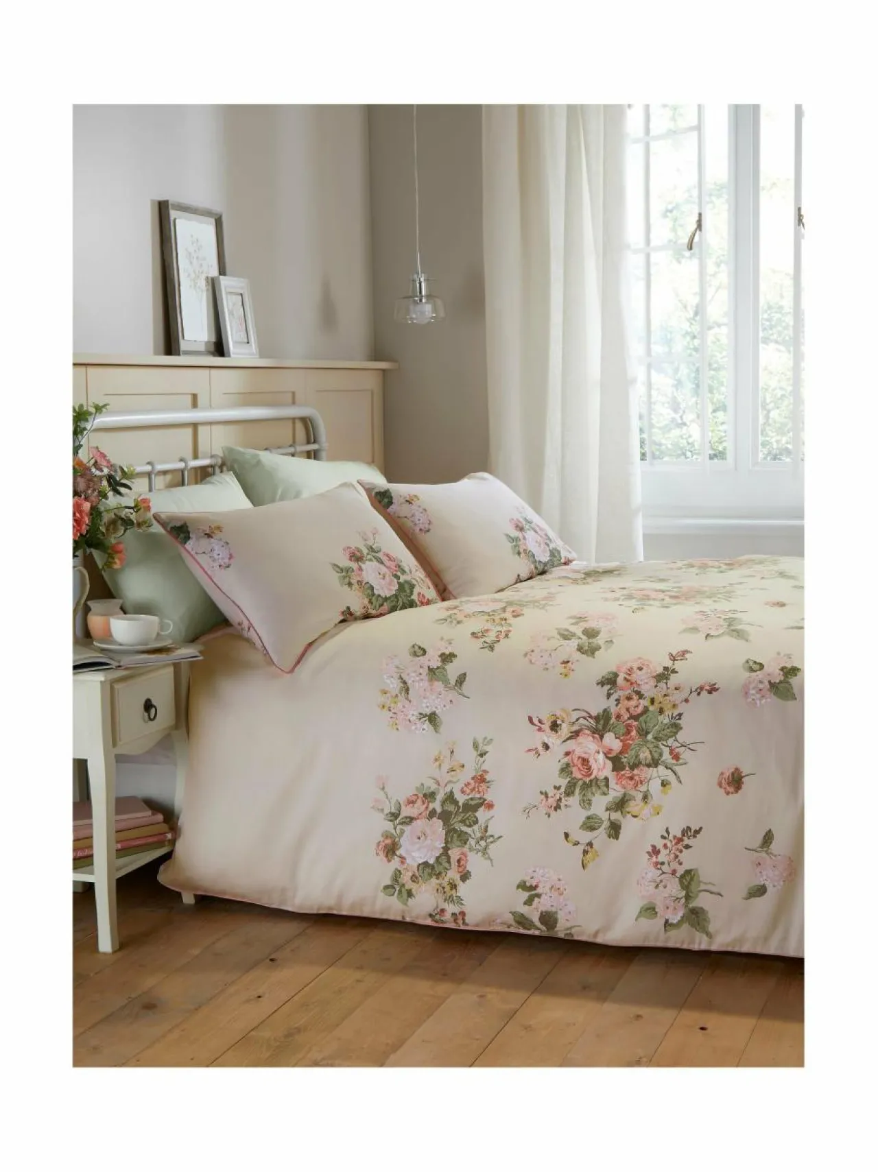 Liinavaatteet<Laura Ashley Rosemore-satiinipussilakanasetti 59 PALE PINK