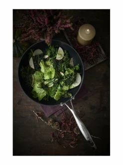 Keitto- & Paistoastiat<Scanpan Sauté HaptIQ -haudutuspannu kannella, 28 cm STEEL