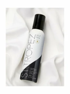 St Tropez Self Tan Luxe Whipped Crème Mousse -itseruskettava vaahto 200 ml^ Aurinkotuotteet