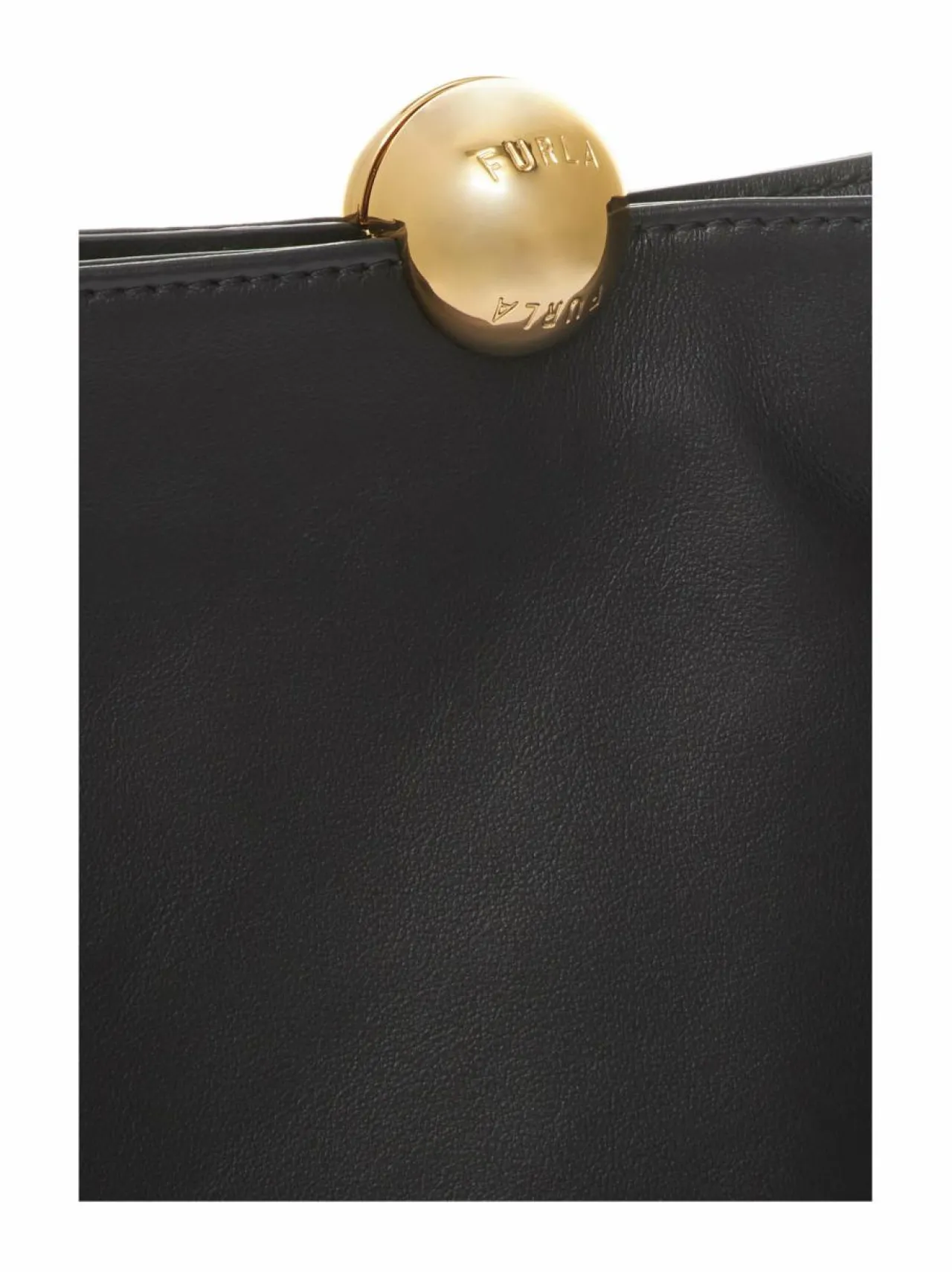 Pikkulaukut<Furla Sfera Soft M -nahkalaukku O6000 NERO