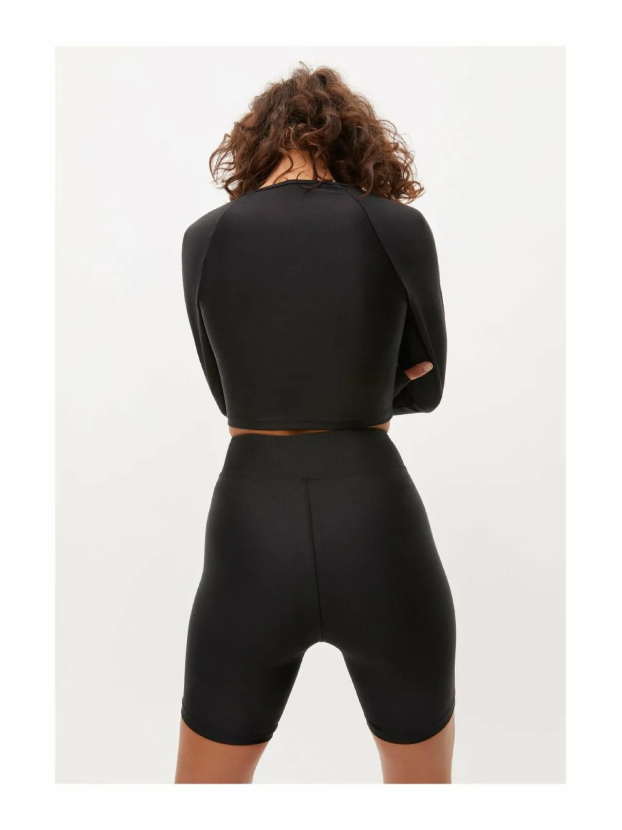 Paidat, Hupparit & Colleget<Röhnisch Shine Cropped -paita BLACK