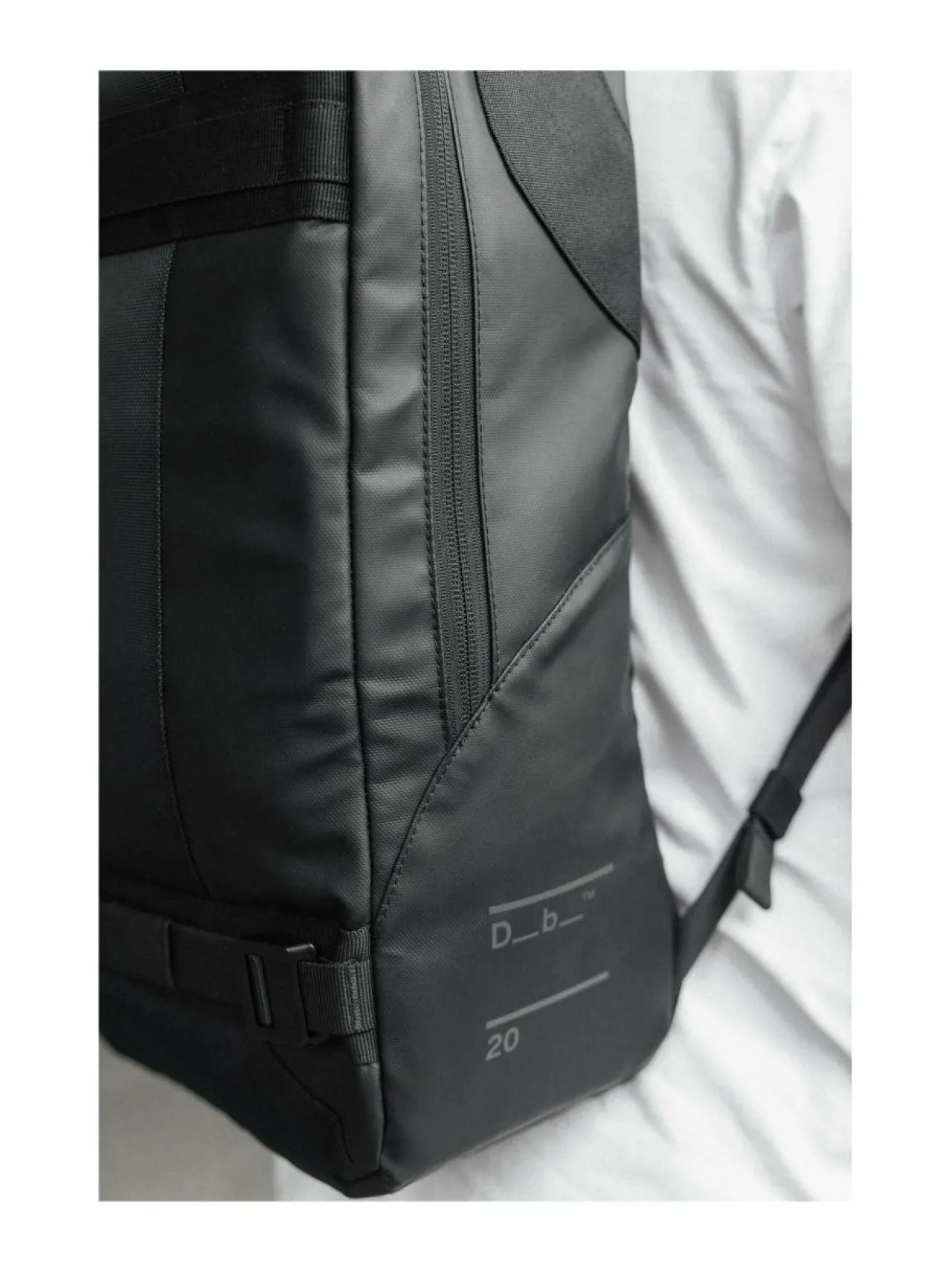 Reput<Db Skateboarding Daypack -reppu 20 l 0049 BLACK OUT