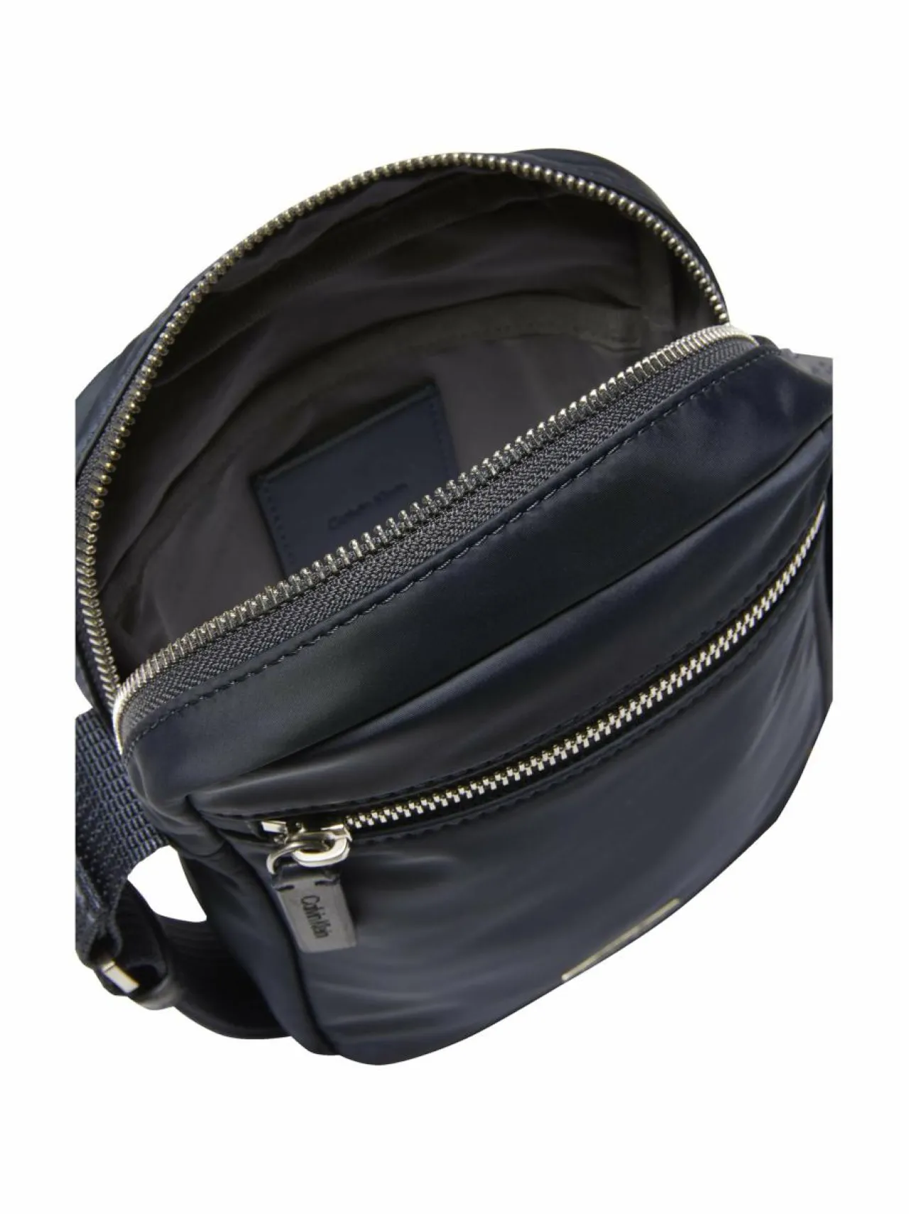 Calvin Klein Bags & Accessories Sleek Reporter -laukku^ Laukut