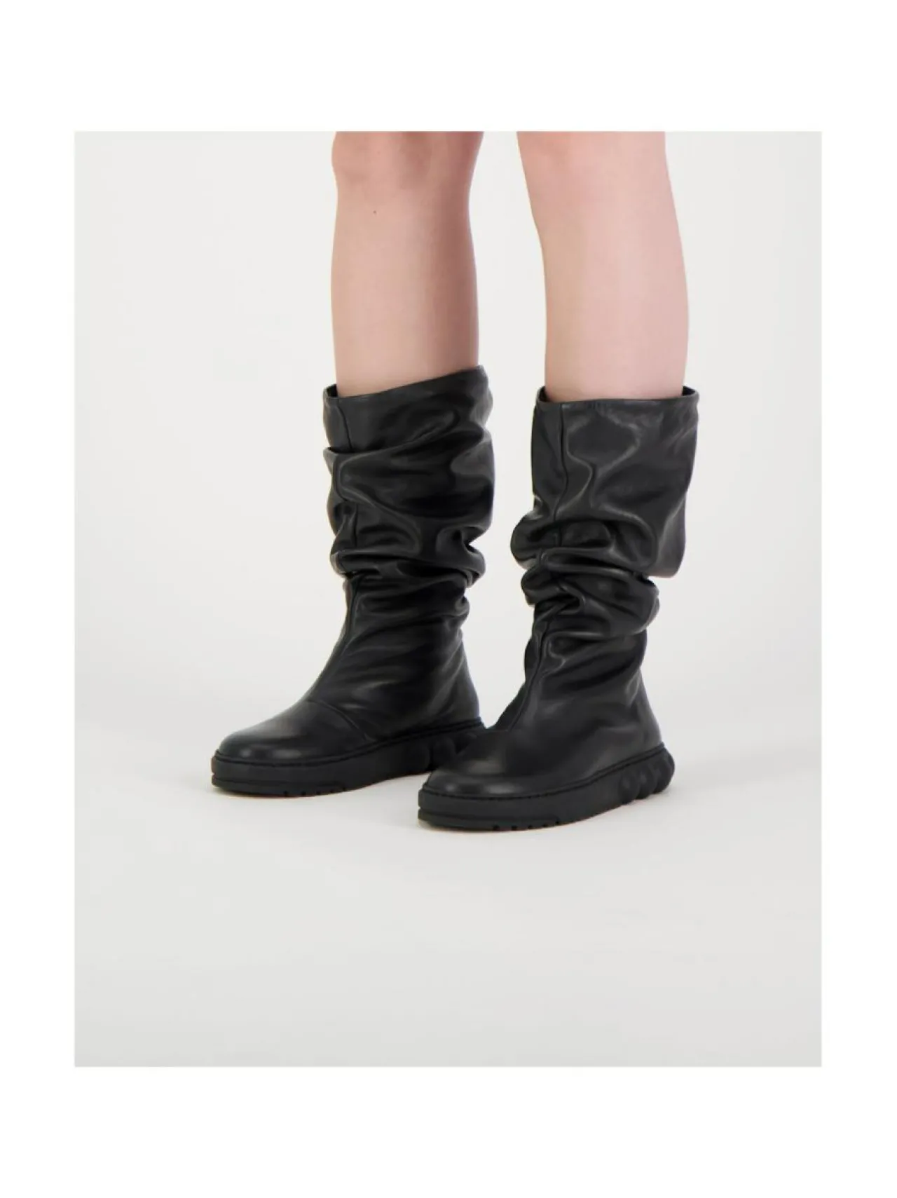 Saappaat<MINNA MINNA by Minna Parikka Slouch Black MUSTA
