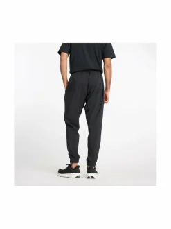 Urheiluhousut & Treenitrikoot<New Balance Sport Essentials Woven Jogger -housut BK BLACK