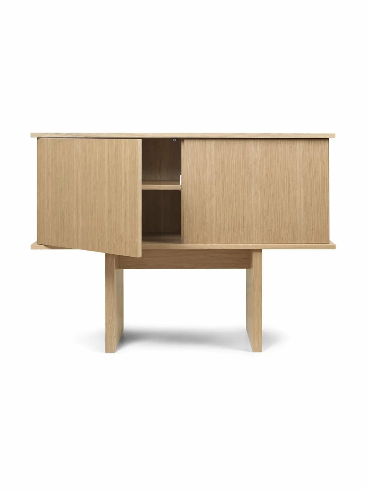 Ferm Living Stilt-senkki^ Lipastot & Tasot