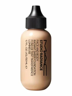 Kasvot<MAC Studio Radiance Face And Body Radiant Sheer Foundation -meikkivoide 50 ml
