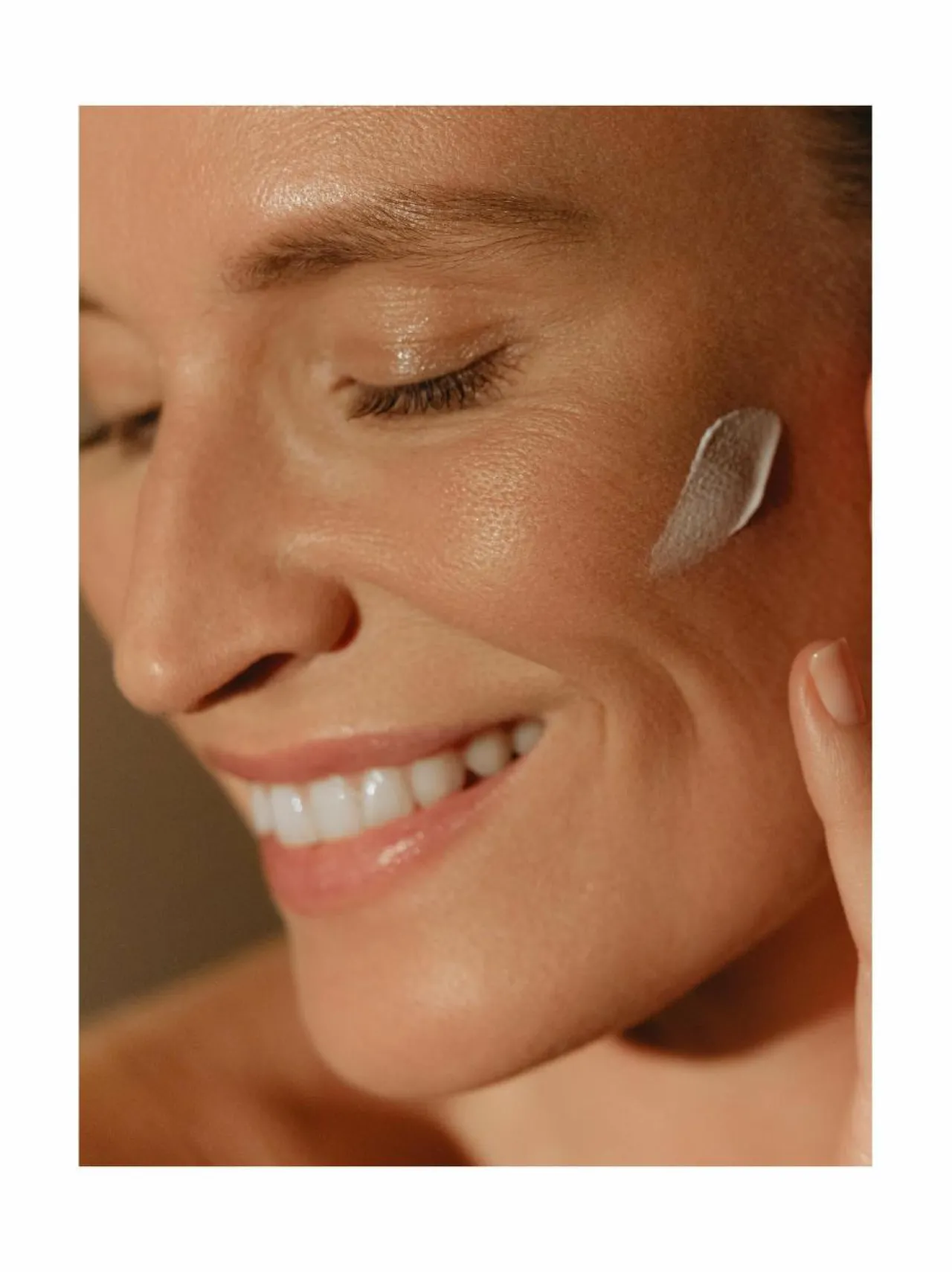 Sisley Sunleÿa Anti-Aging Sun Care SPF30 - aurinkovoide^ Aurinkotuotteet