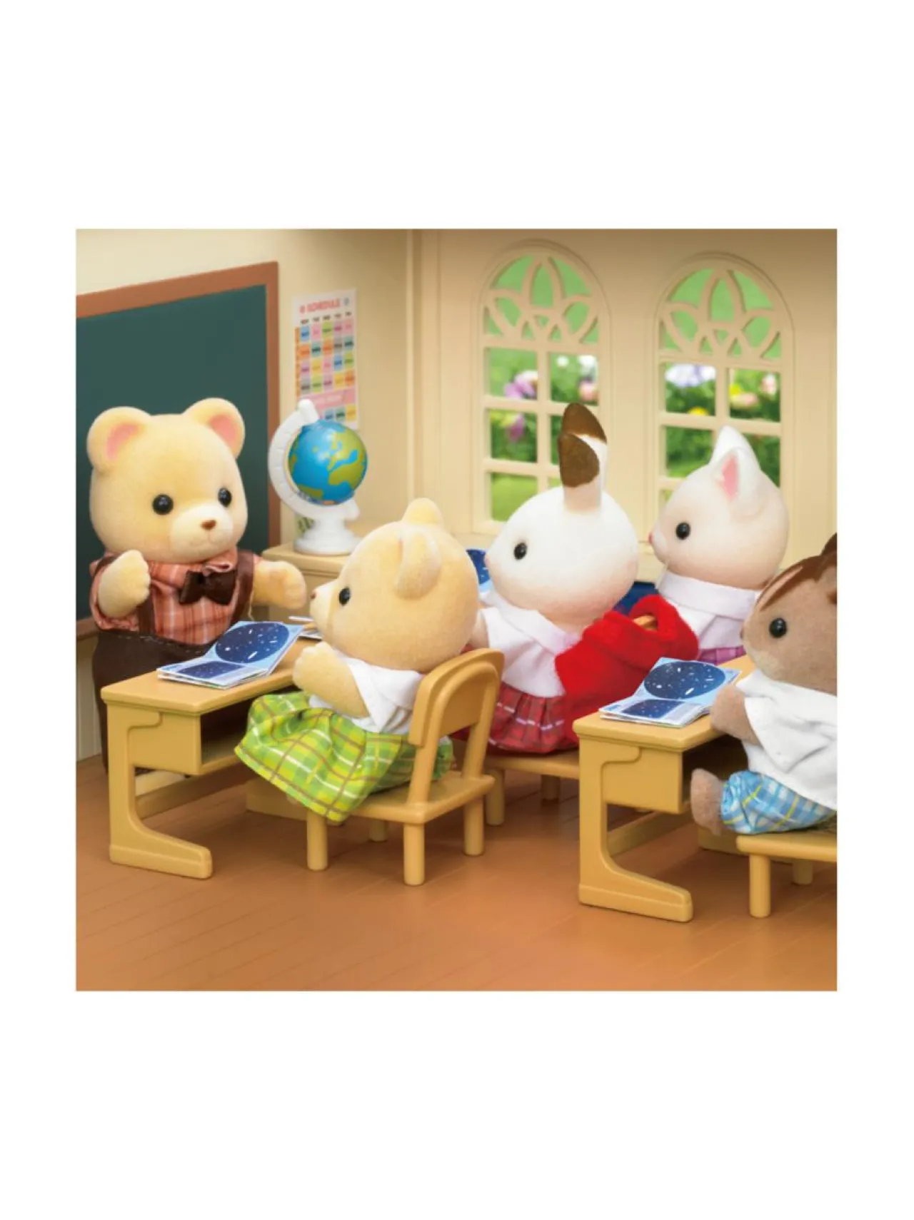 Figuurit & Interaktiiviset Lelut<SYLVANIAN FAMILIES Leikkisetti Maalaiskoulu puussa