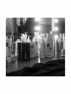 L'Oréal Professionnel Tecni.Art Fix Design -viimeistelysuihke 200 ml^ Muotoilu & Viimeistely