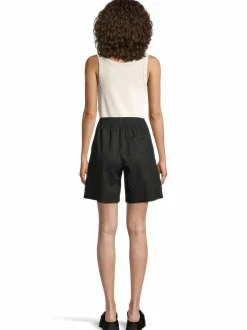 Housut<NOOM Tiana-shortsit BLACK