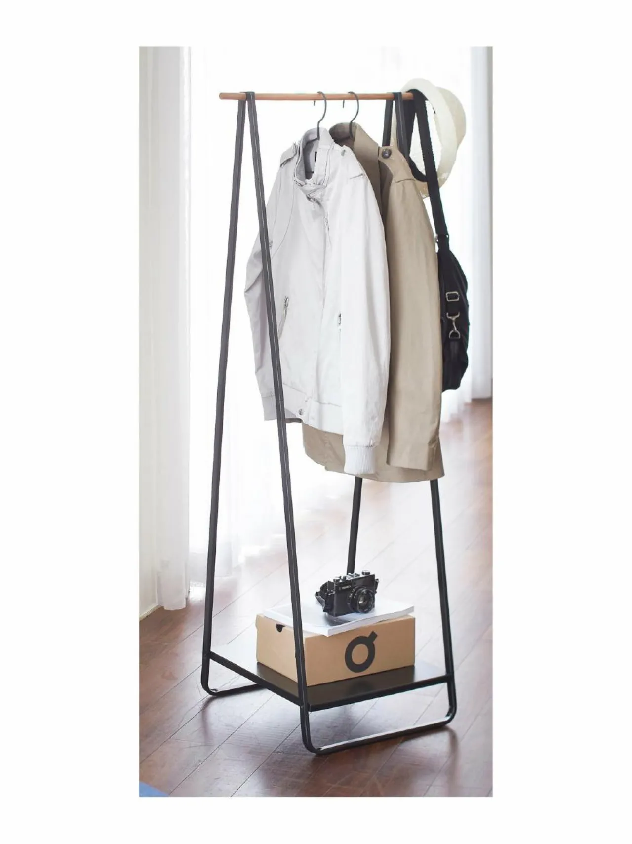 Naulakot & Koukut<Yamazaki Tower-vaaterekki 140 x 52 x 47 cm BLACK