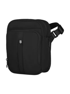 Laukut<Victorinox Travel Gear Travel Companion -olkalaukku 6 l MUSTA