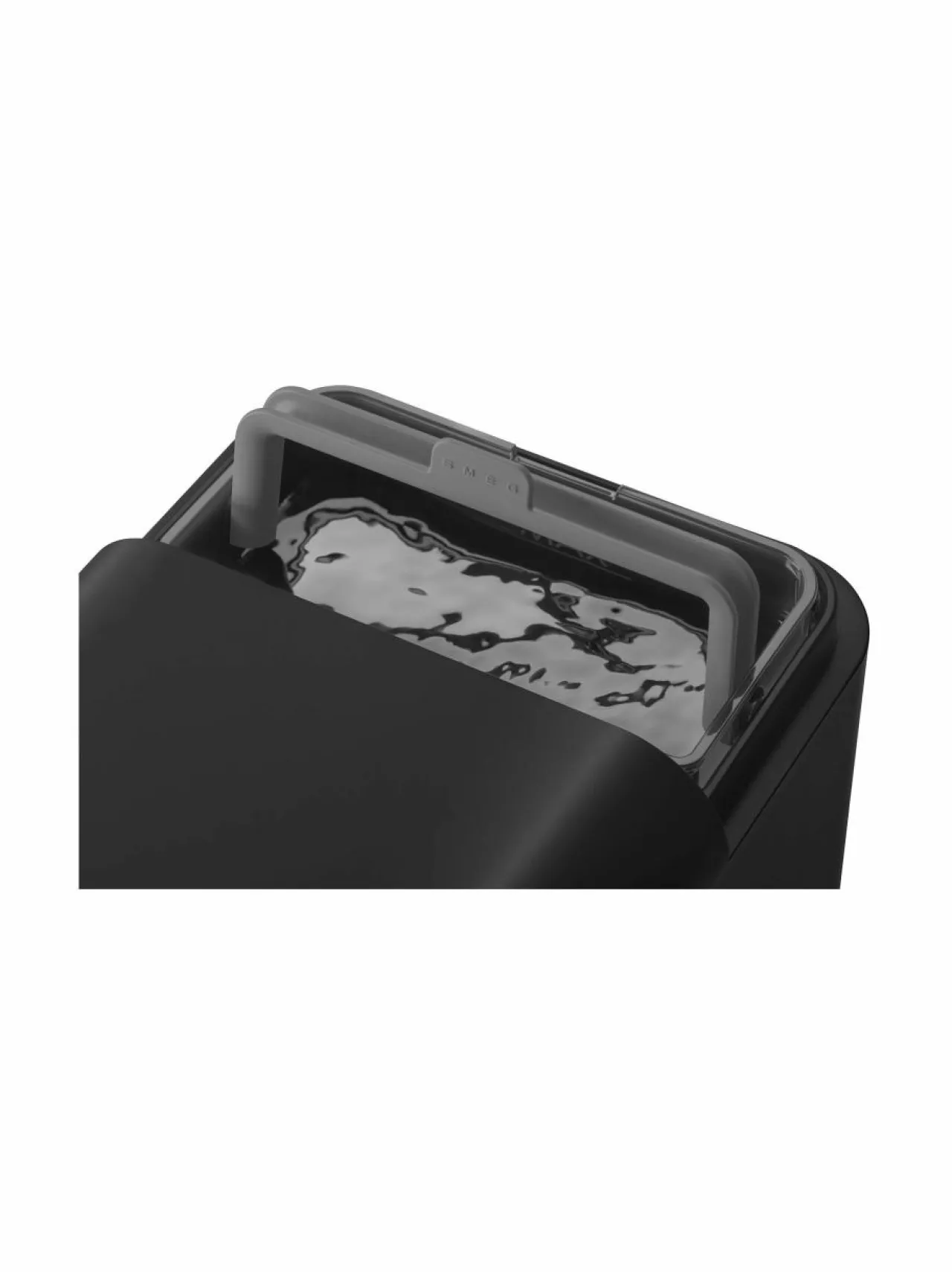 Kahvin- & Vedenkeittimet<Smeg Täysautomaattinen kahvikone BLACK