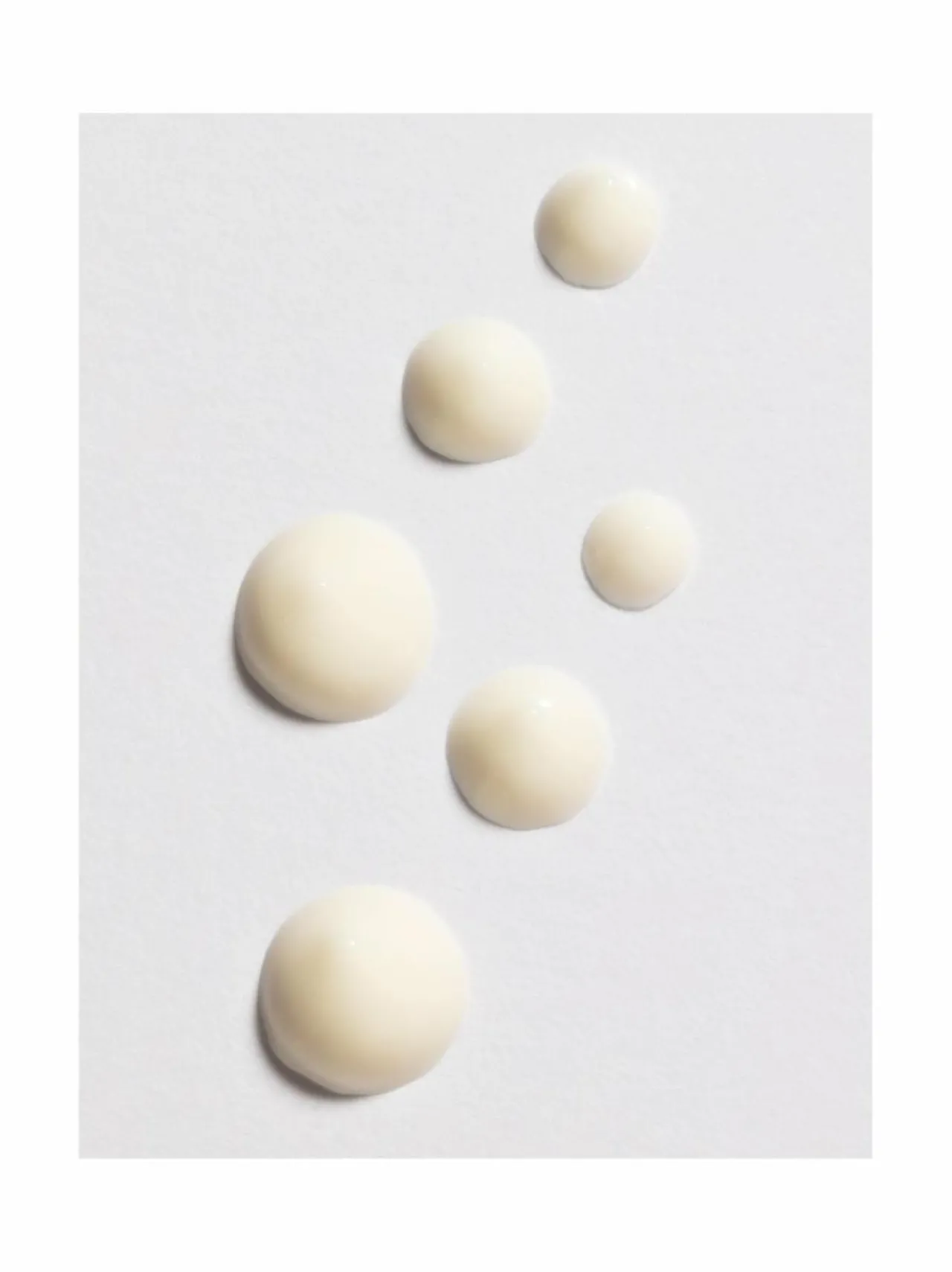 Lumene Valo Glow Awakening Eye Cream -silmänympärysvoide, 15 ml^ Kasvojenhoito