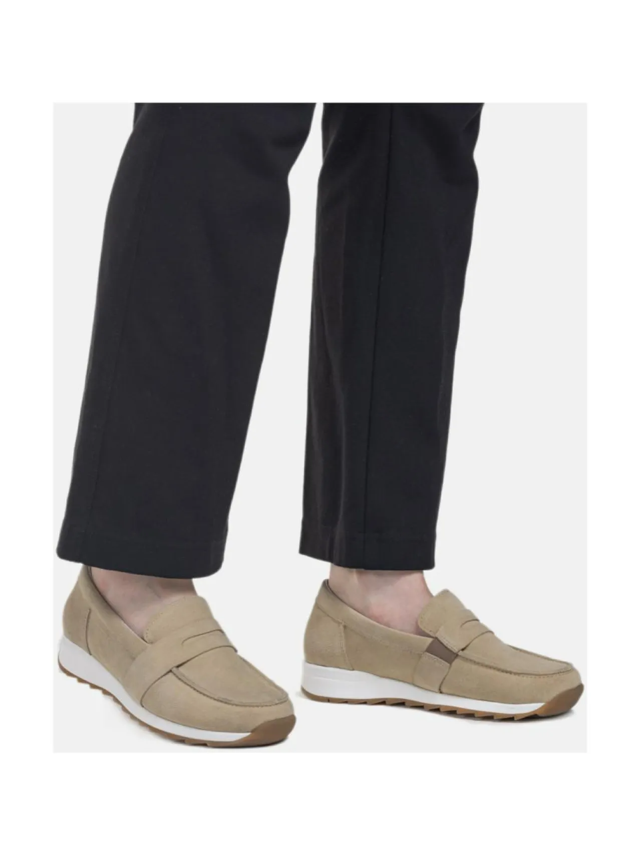 Kävelykengät & Loaferit<Pomar VUOKKO Naisten loaferit BEIGE SUEDE