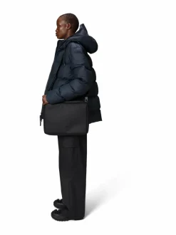 Käsilaukut<Rains W3 13″/14″ - vedenpitävä tietokonelaukku 01 BLACK